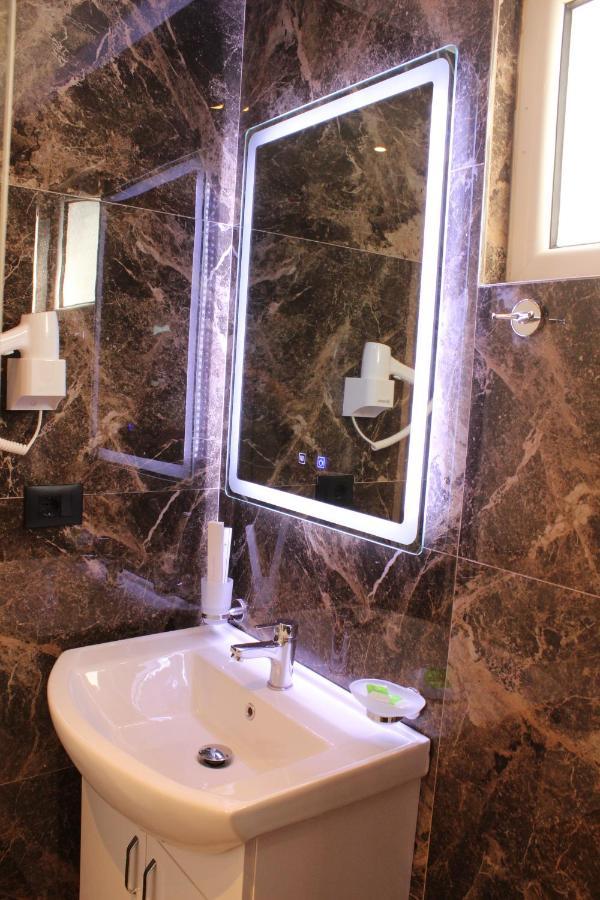 Bebi Hotel And Apartments Saranda Dış mekan fotoğraf