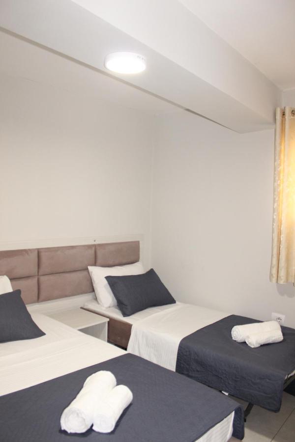 Bebi Hotel And Apartments Saranda Dış mekan fotoğraf