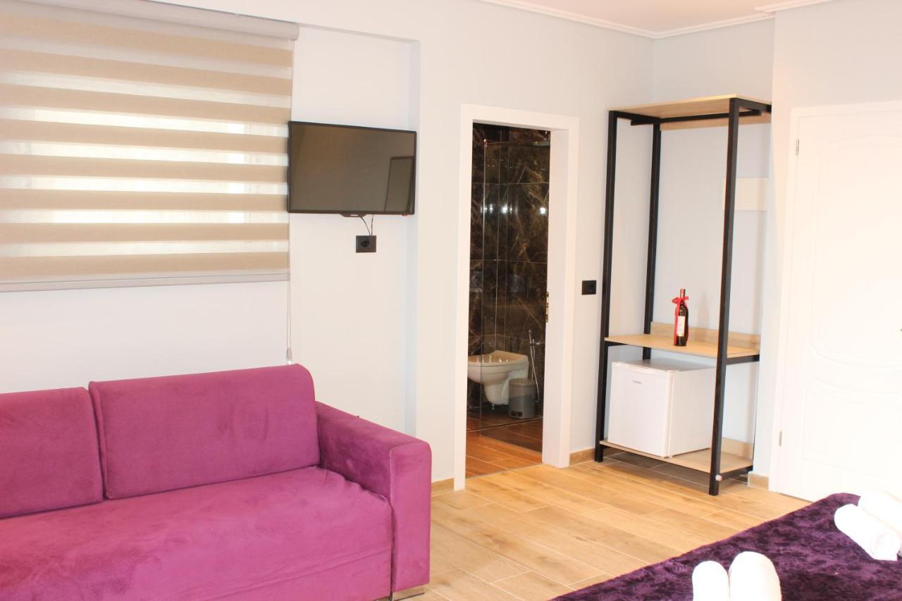 Bebi Hotel And Apartments Saranda Dış mekan fotoğraf