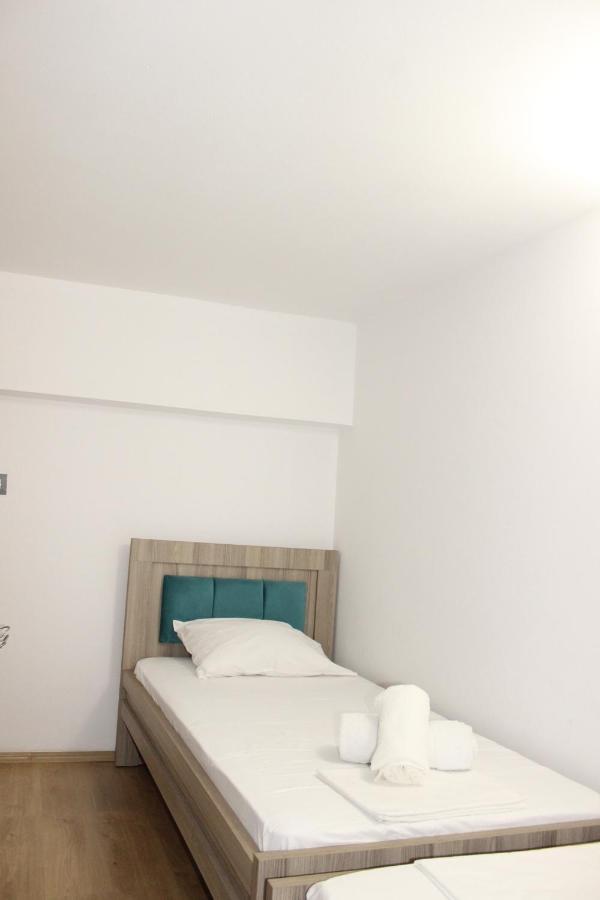Bebi Hotel And Apartments Saranda Dış mekan fotoğraf