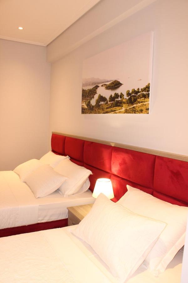Bebi Hotel And Apartments Saranda Dış mekan fotoğraf