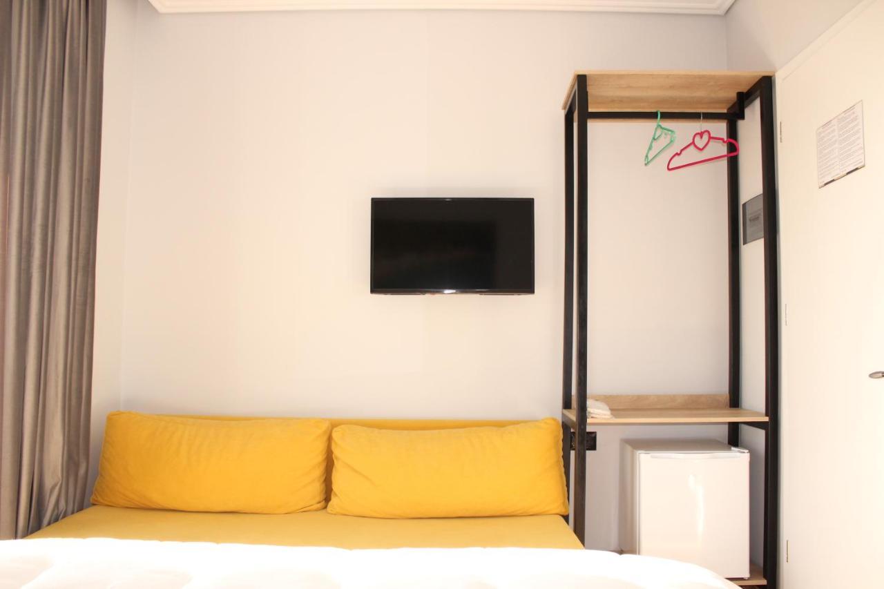 Bebi Hotel And Apartments Saranda Dış mekan fotoğraf