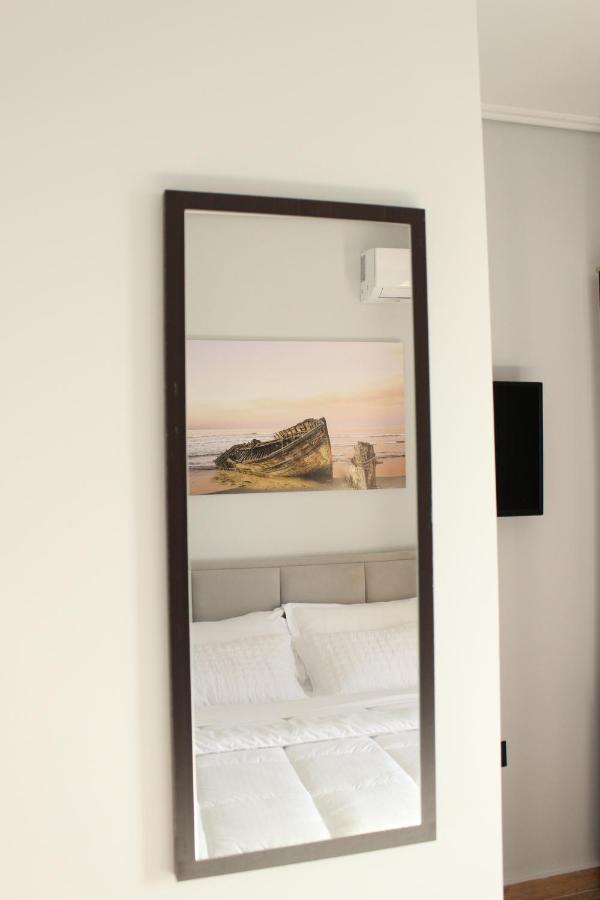 Bebi Hotel And Apartments Saranda Dış mekan fotoğraf
