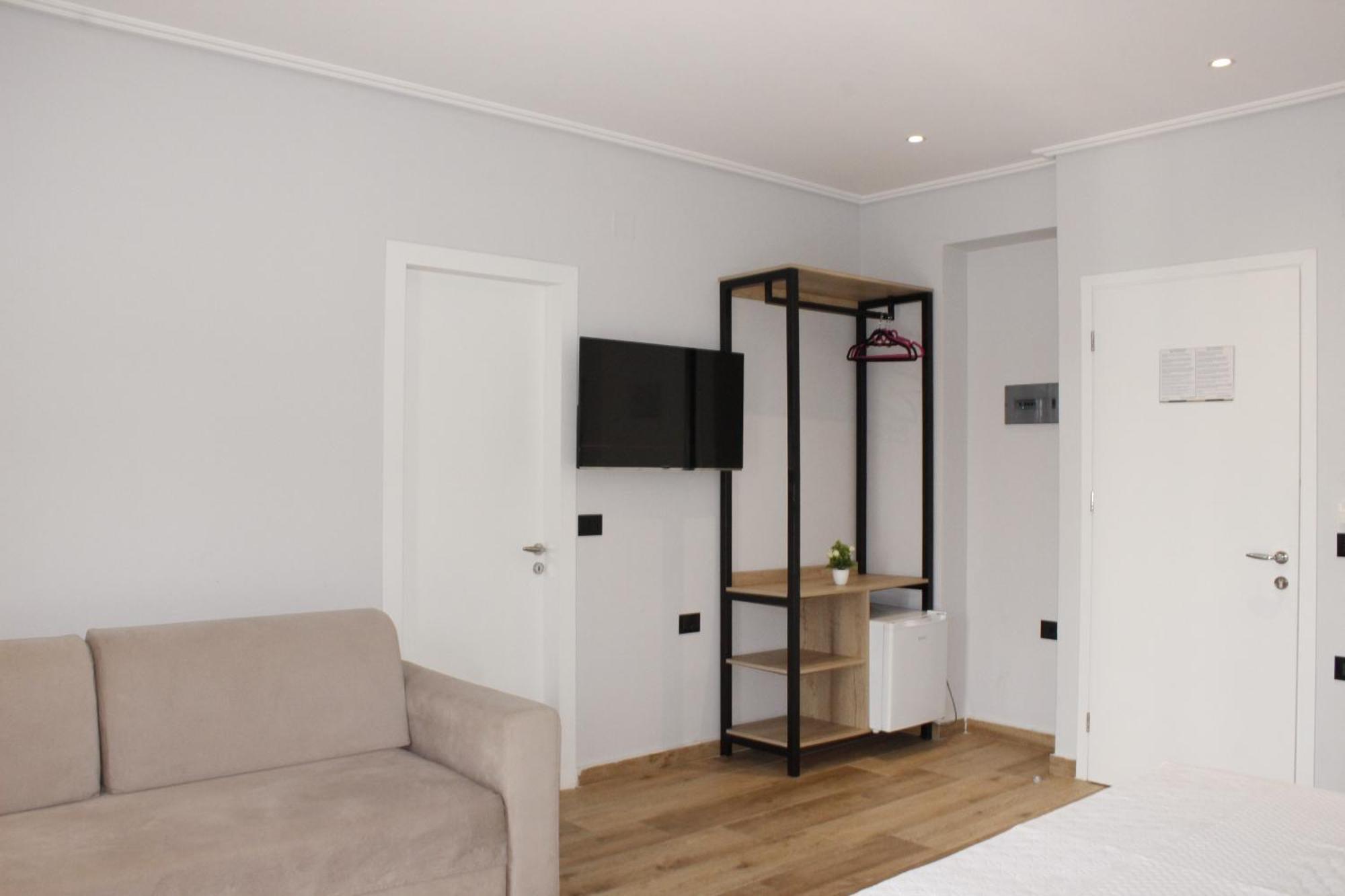 Bebi Hotel And Apartments Saranda Dış mekan fotoğraf