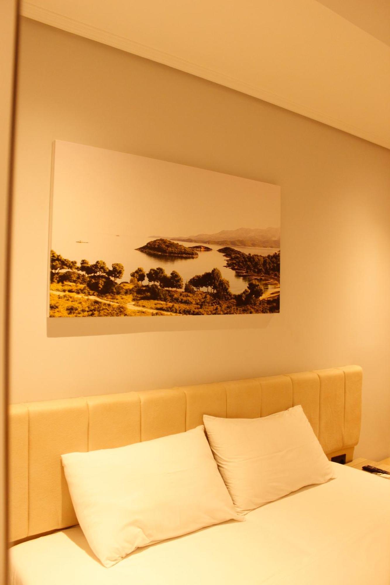 Bebi Hotel And Apartments Saranda Dış mekan fotoğraf