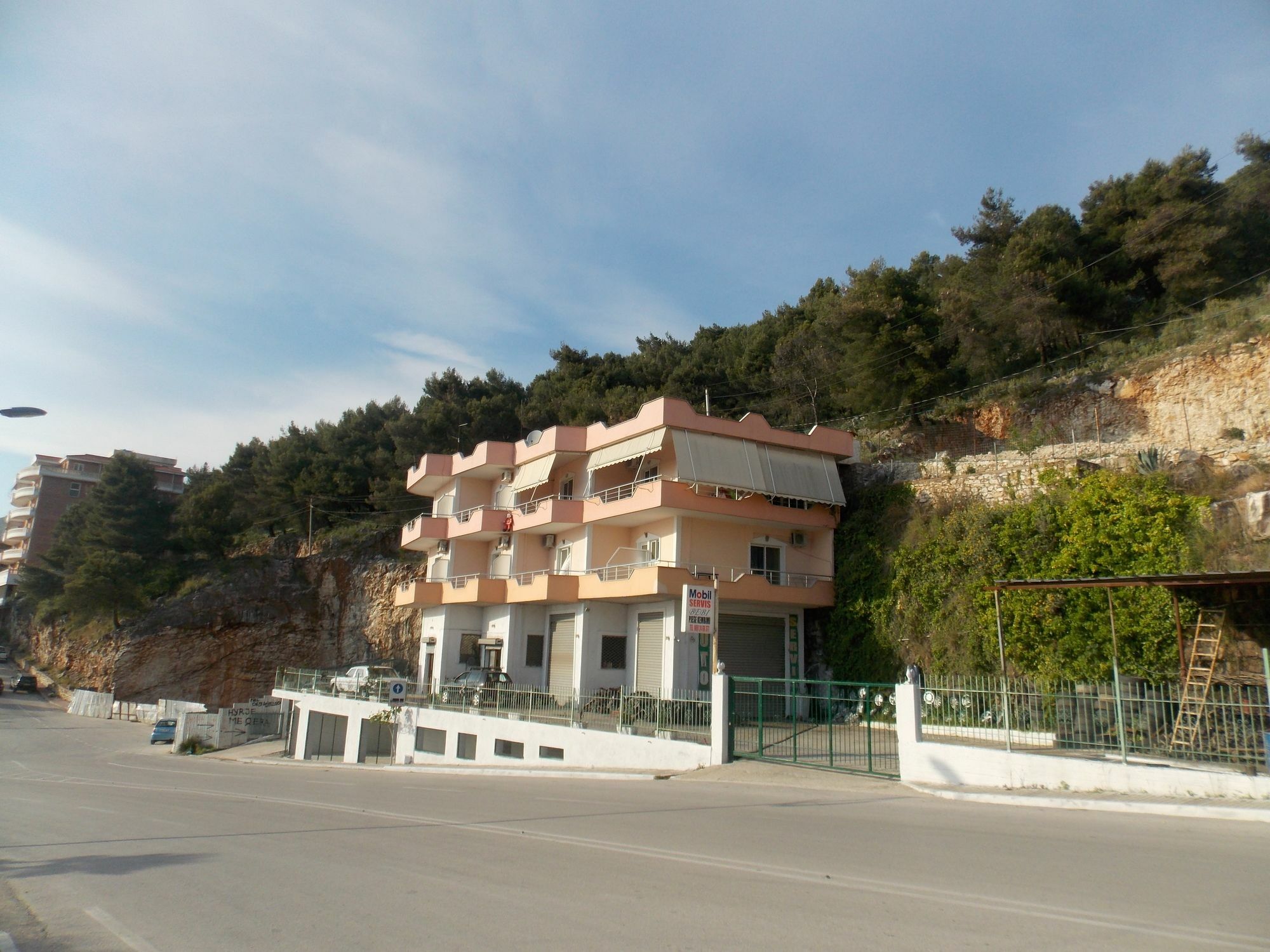 Bebi Hotel And Apartments Saranda Dış mekan fotoğraf