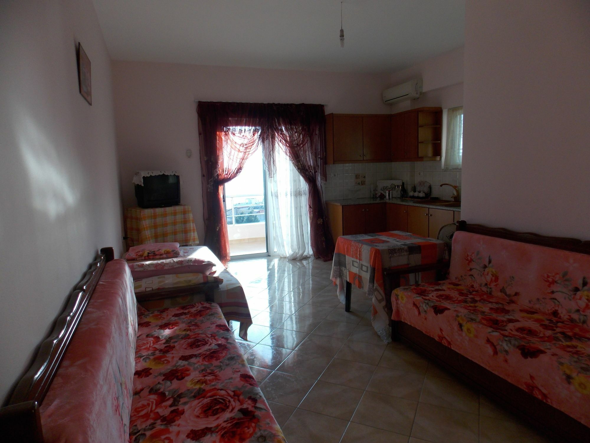 Bebi Hotel And Apartments Saranda Dış mekan fotoğraf